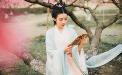 西西人体美女露b图片